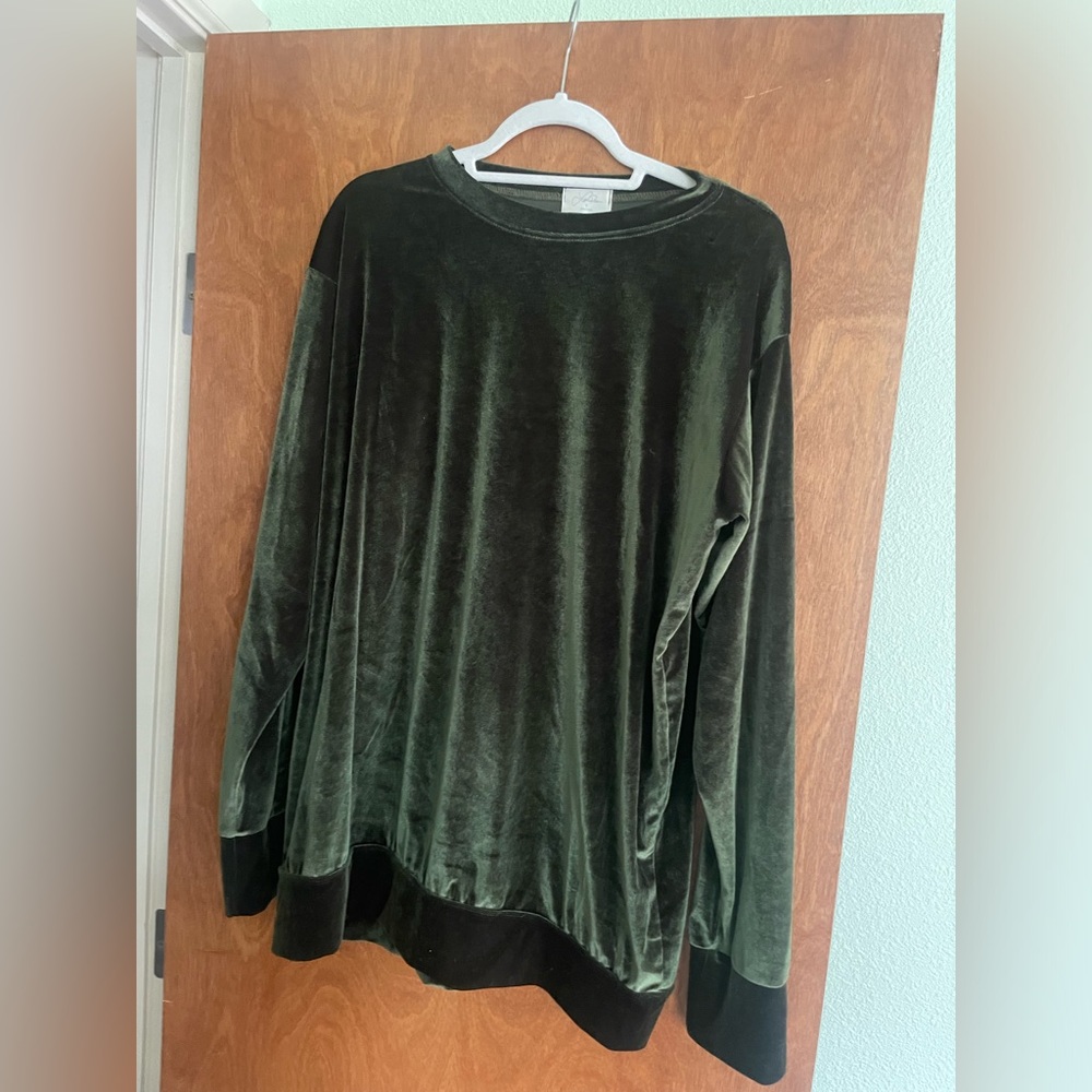 Laina Rauma Leisure Lounging Top in Olive Green size Large 💚